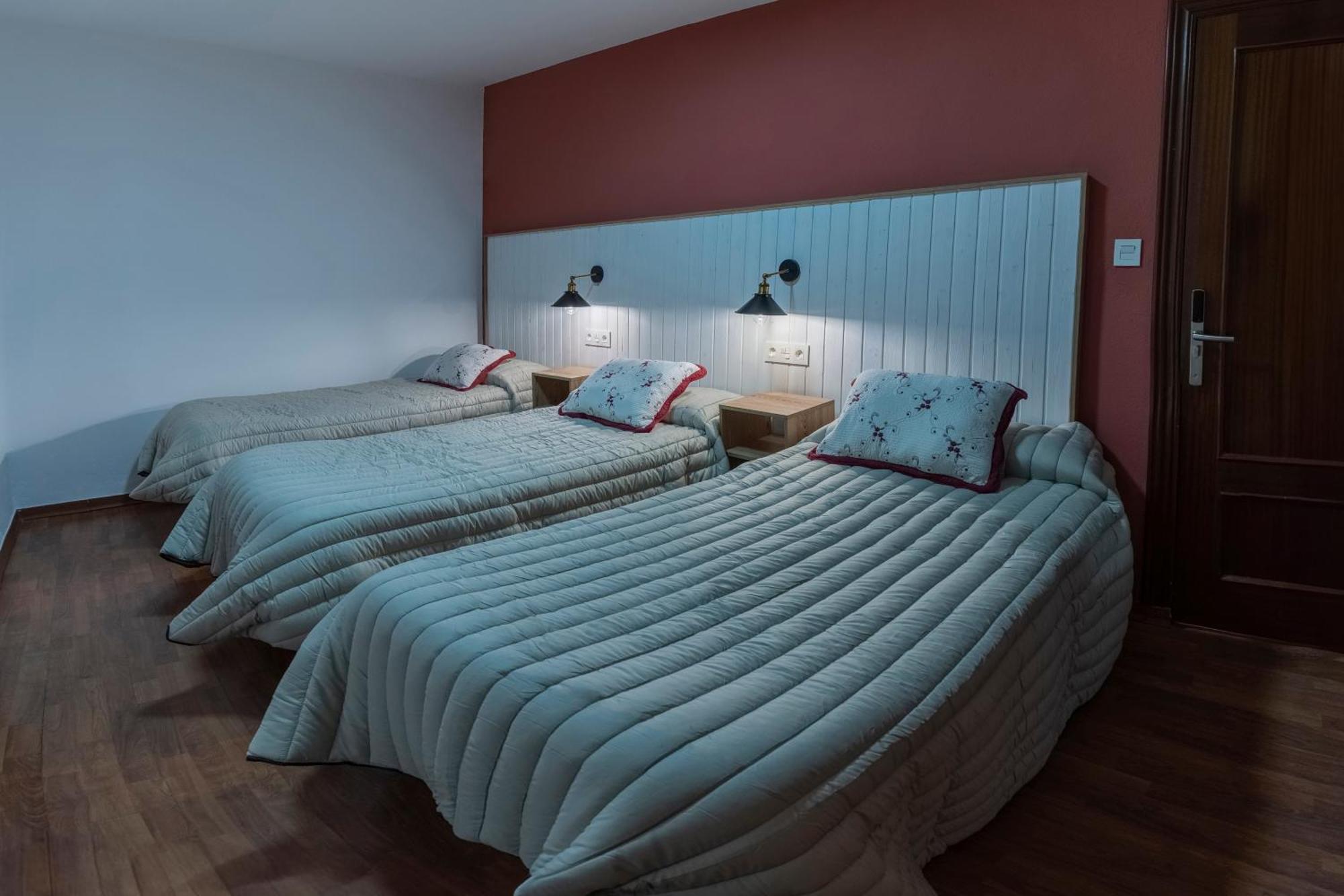 Hostal Julio Cesar ลา เบียเคน เดล กามิโน ภายนอก รูปภาพ