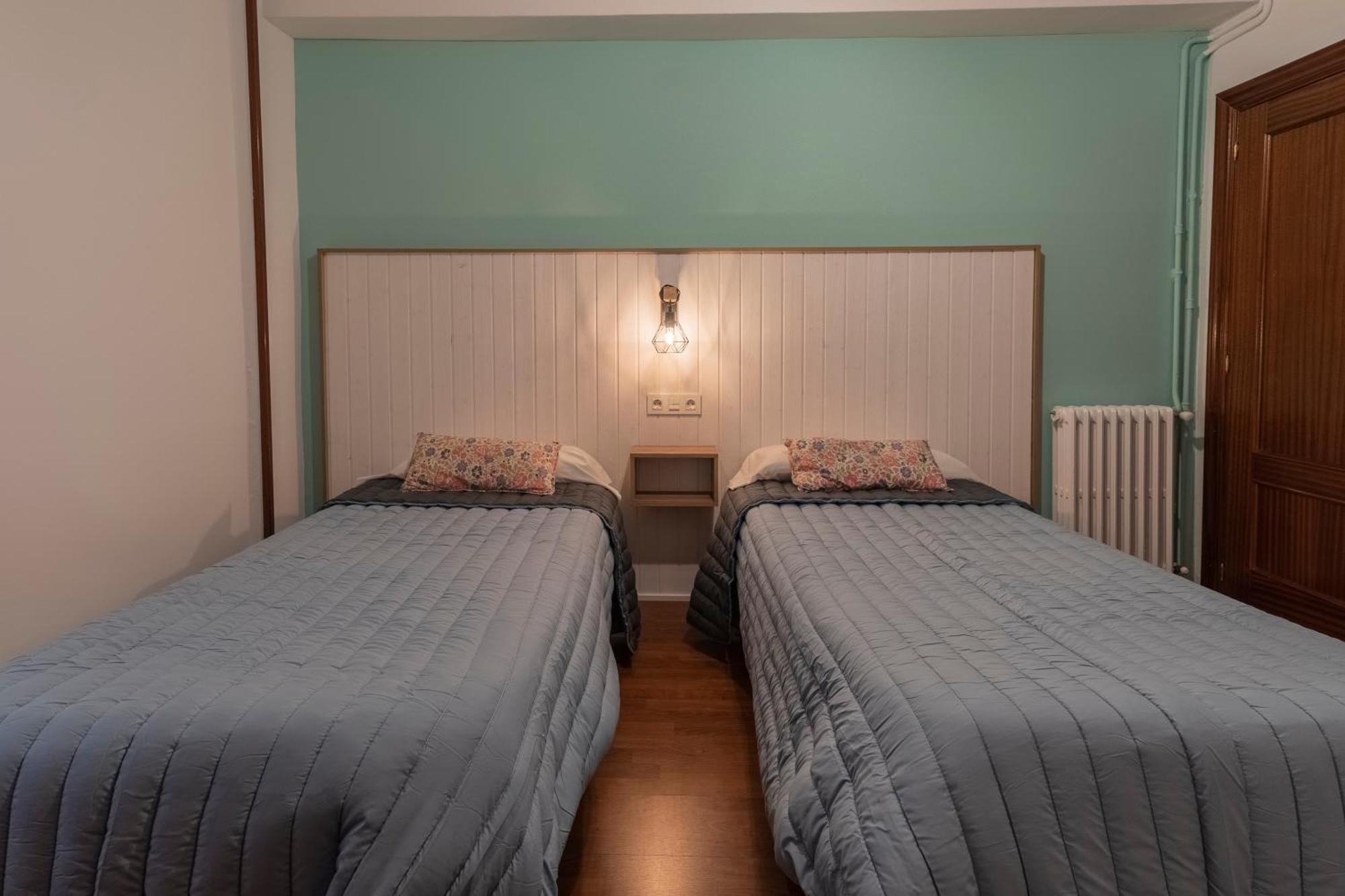 Hostal Julio Cesar ลา เบียเคน เดล กามิโน ภายนอก รูปภาพ